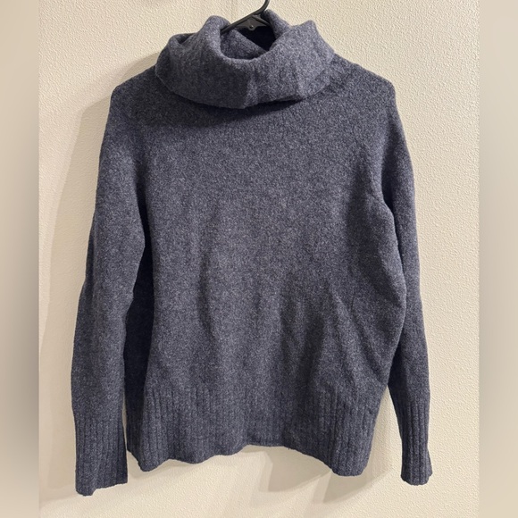 Aritzia Community Plutarch Sweater - Picture 1 of 5